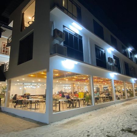 Dolphin Bay Island Resort Kota Belud Ngoại thất bức ảnh