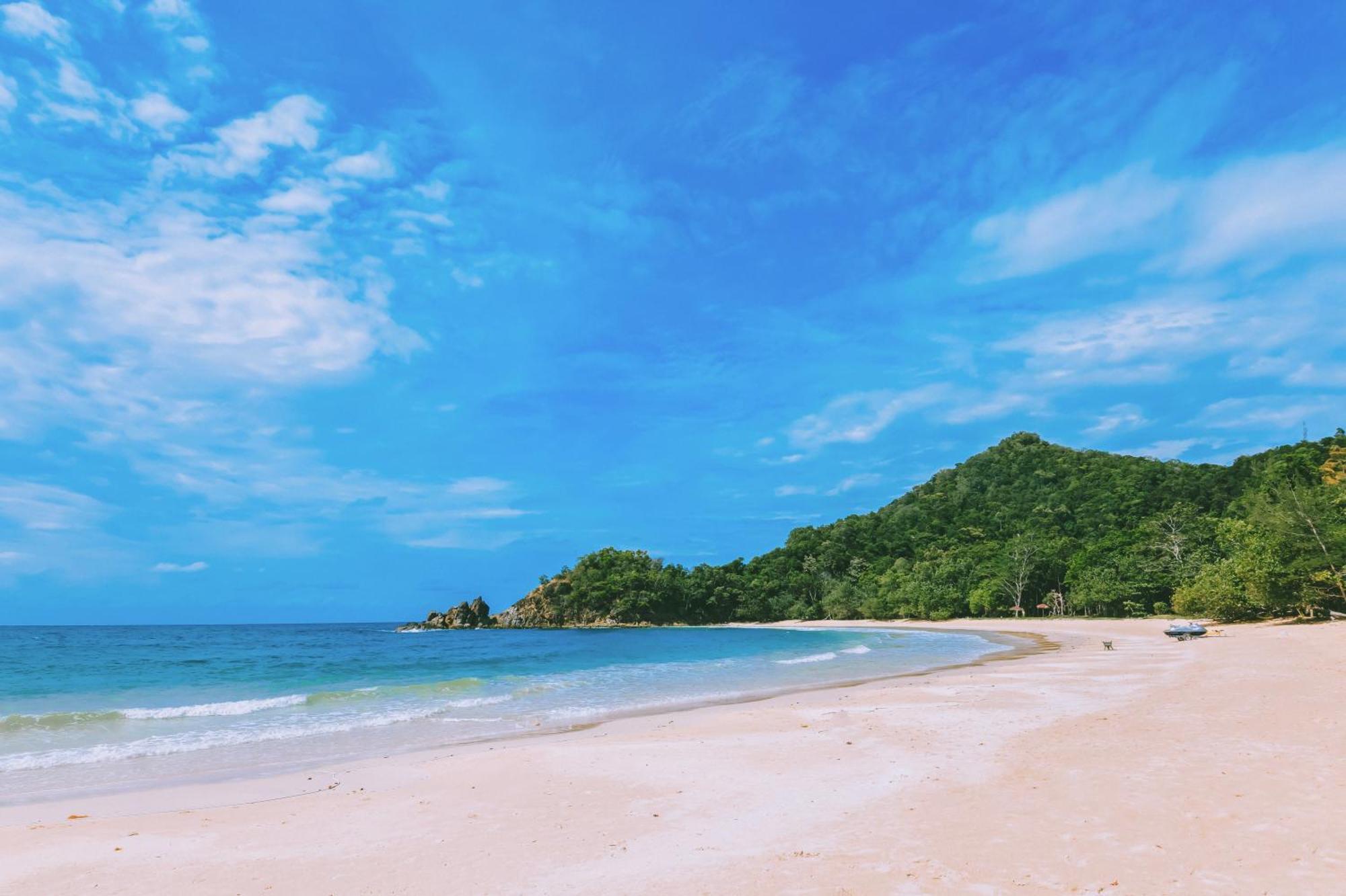 Dolphin Bay Island Resort Kota Belud Ngoại thất bức ảnh