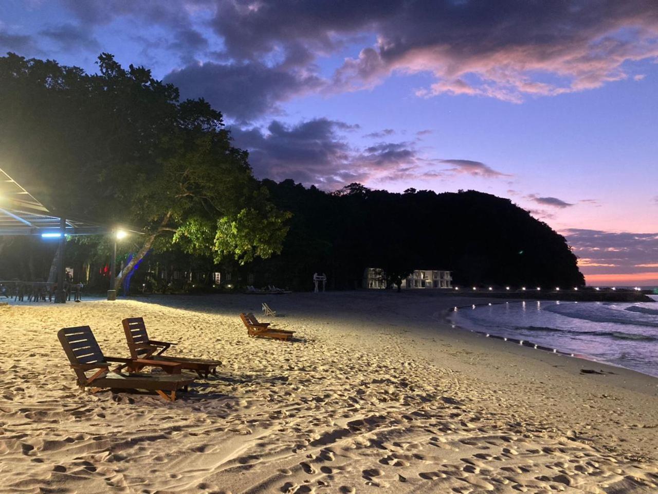 Dolphin Bay Island Resort Kota Belud Ngoại thất bức ảnh