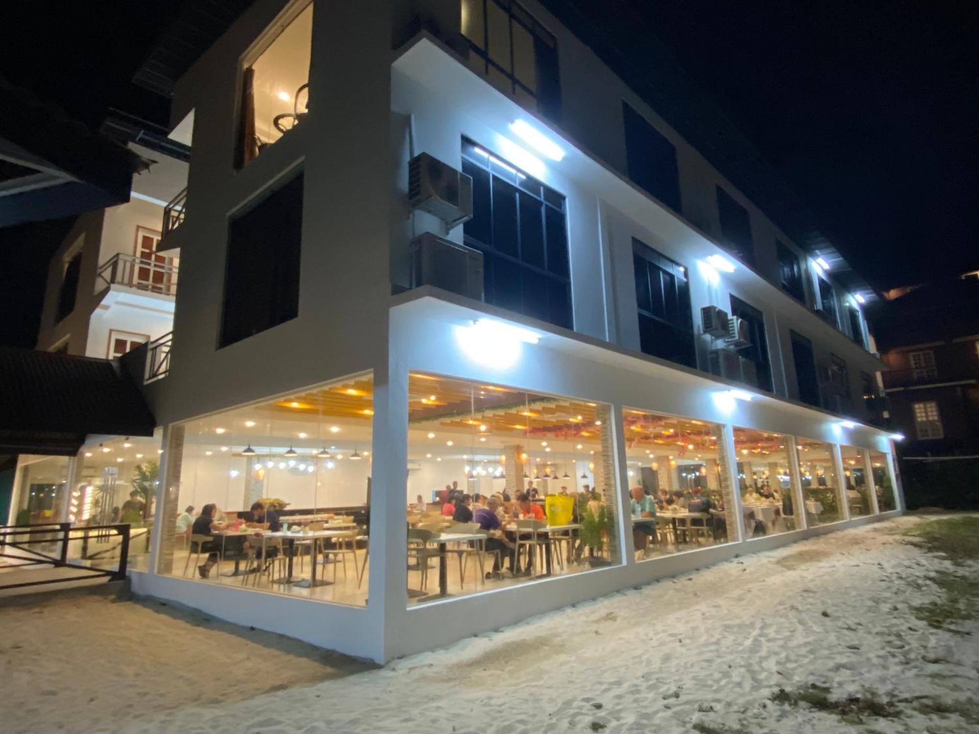 Dolphin Bay Island Resort Kota Belud Ngoại thất bức ảnh