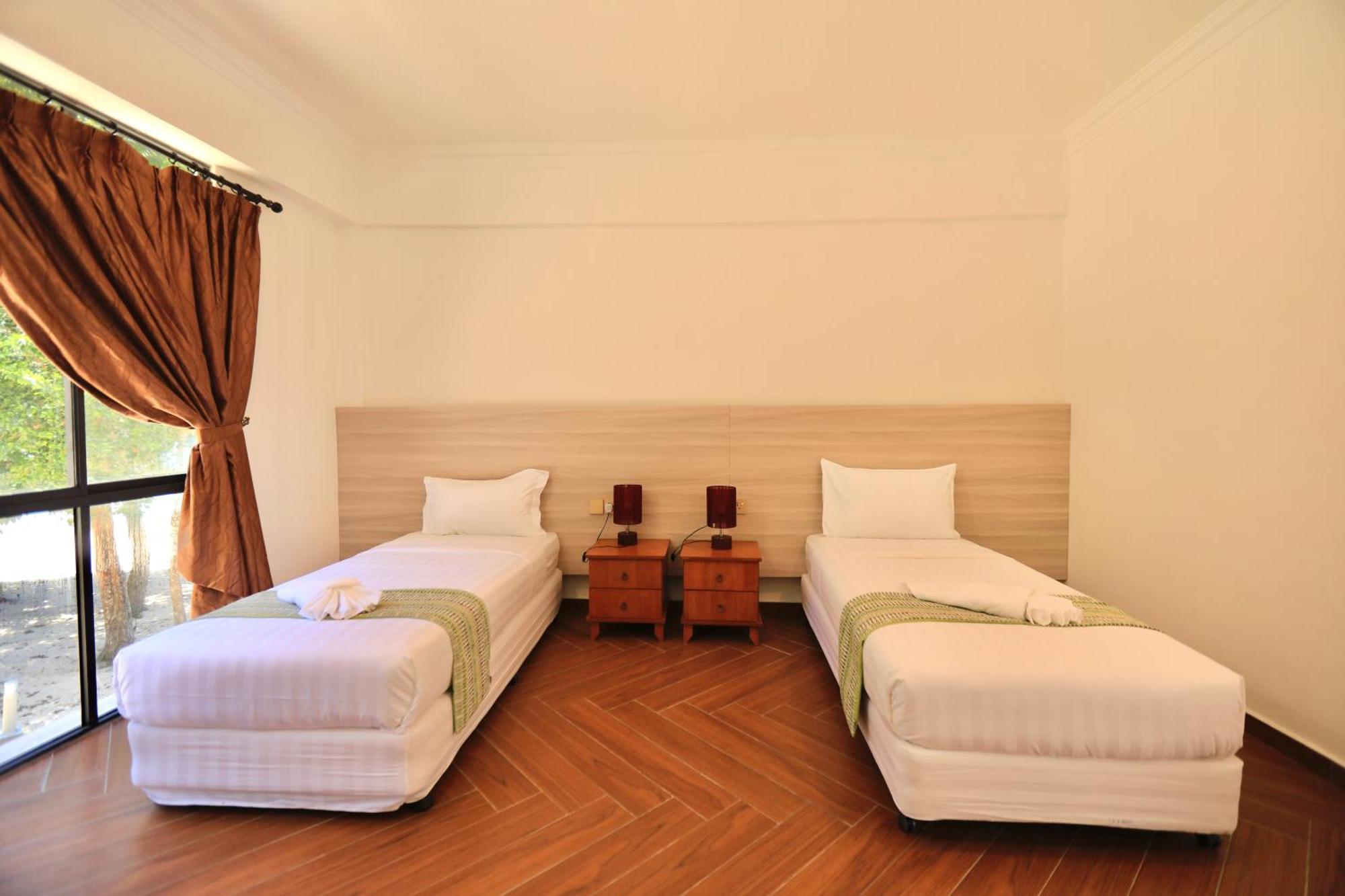 Dolphin Bay Island Resort Kota Belud Ngoại thất bức ảnh